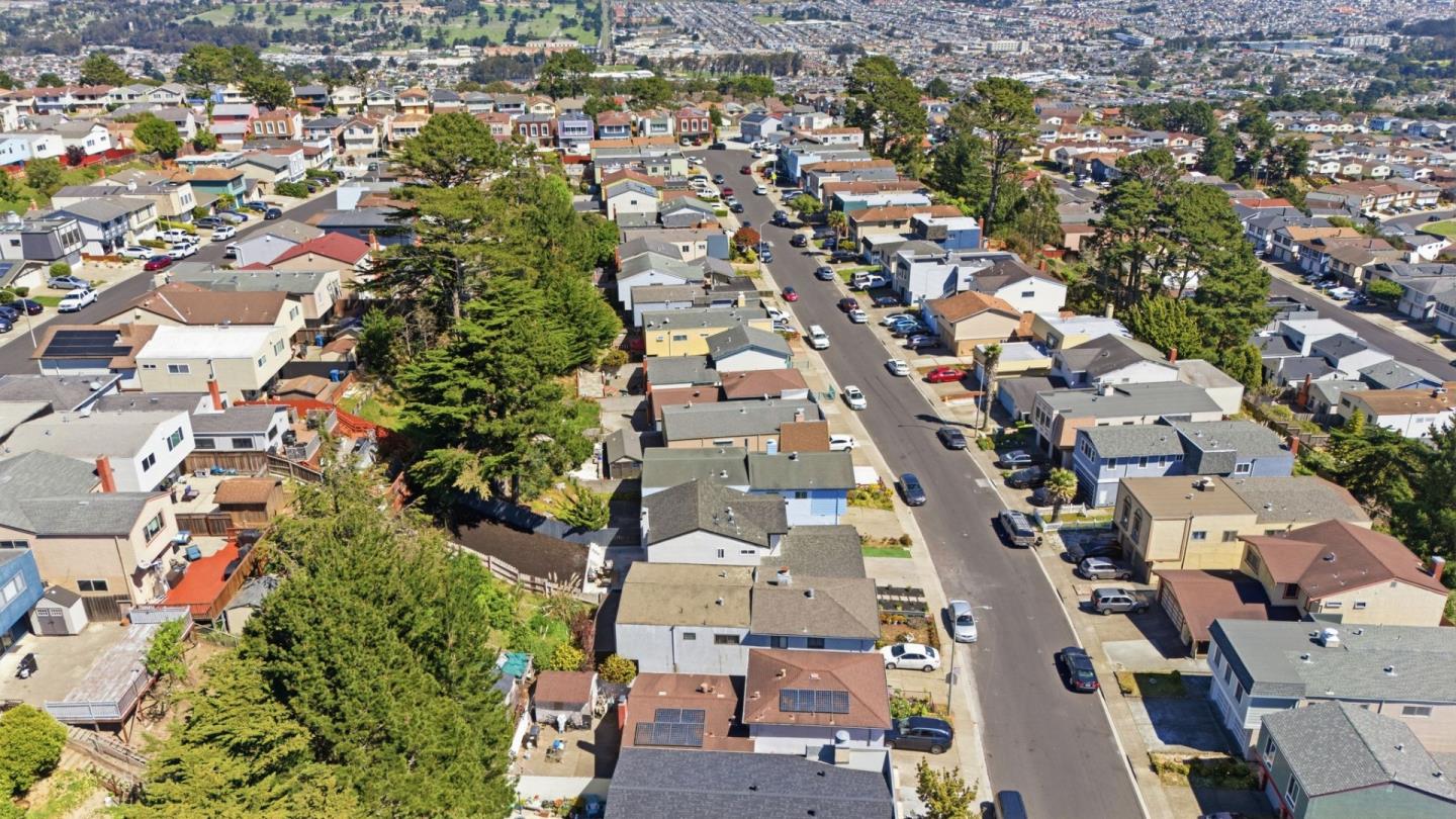 Detail Gallery Image 52 of 62 For 276 Dennis Dr, Daly City,  CA 94015 - 4 Beds | 2/1 Baths