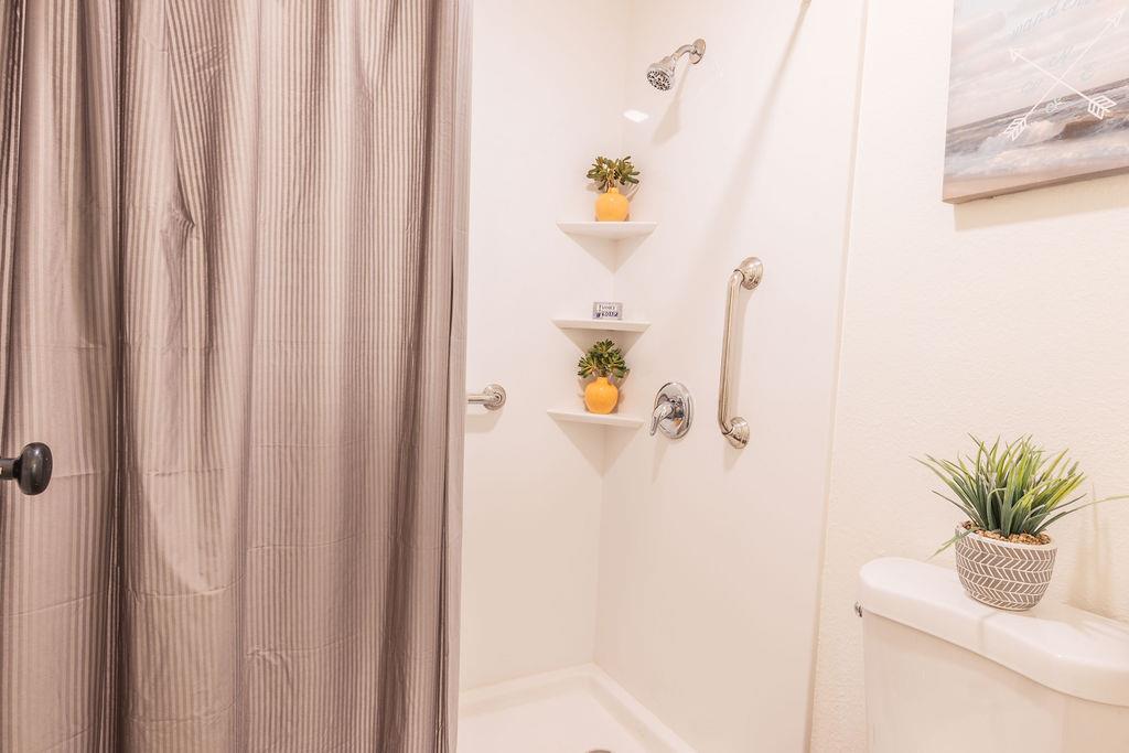 Detail Gallery Image 18 of 39 For 381 Half Moon Ln #209,  Daly City,  CA 94015 - 1 Beds | 1 Baths