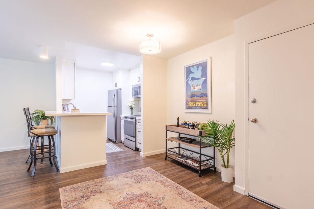 Detail Gallery Image 3 of 39 For 381 Half Moon Ln #209,  Daly City,  CA 94015 - 1 Beds | 1 Baths