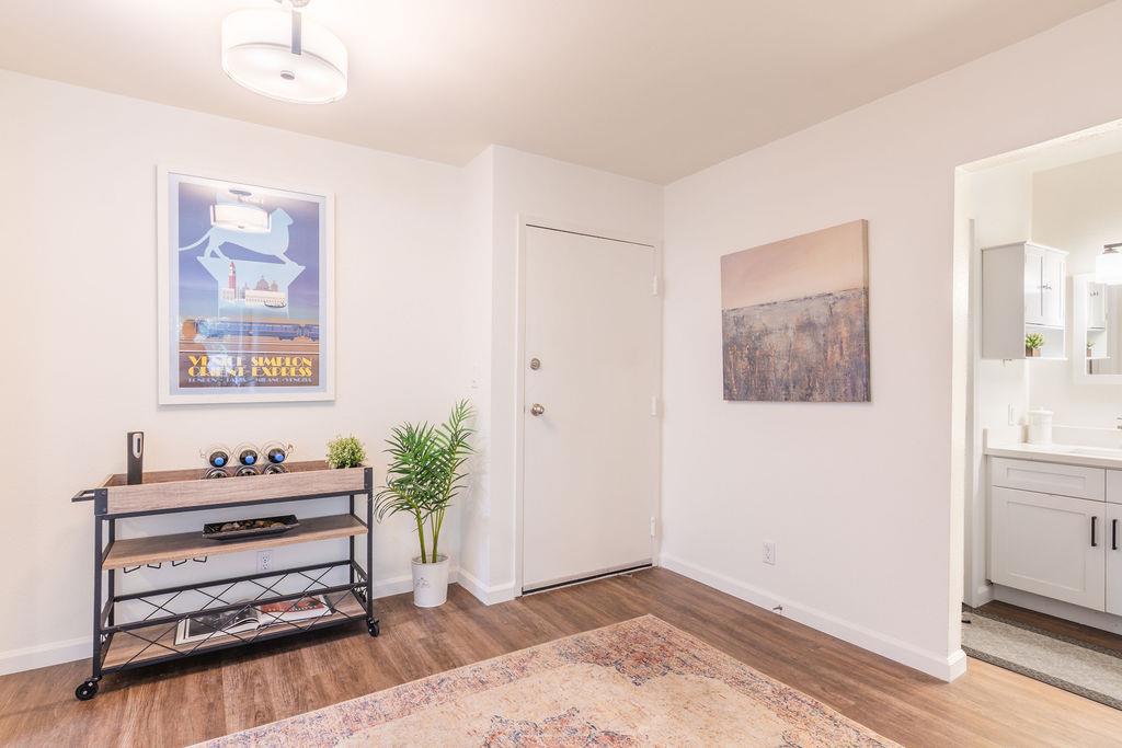 Detail Gallery Image 4 of 39 For 381 Half Moon Ln #209,  Daly City,  CA 94015 - 1 Beds | 1 Baths