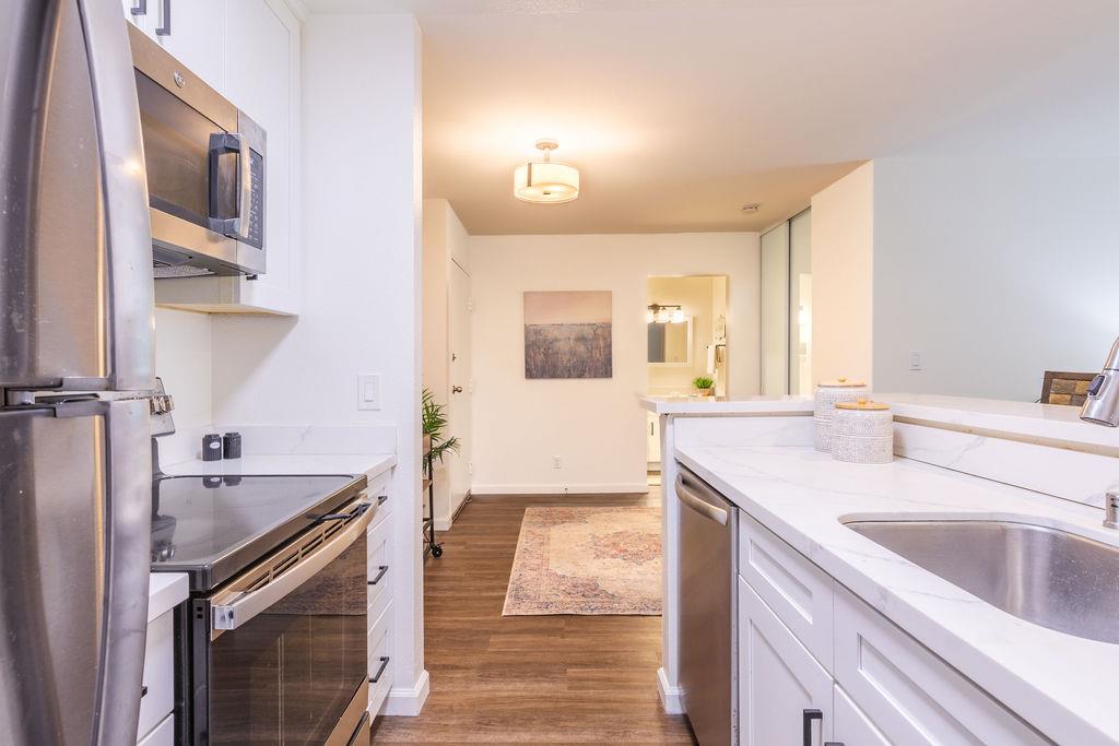 Detail Gallery Image 8 of 39 For 381 Half Moon Ln #209,  Daly City,  CA 94015 - 1 Beds | 1 Baths