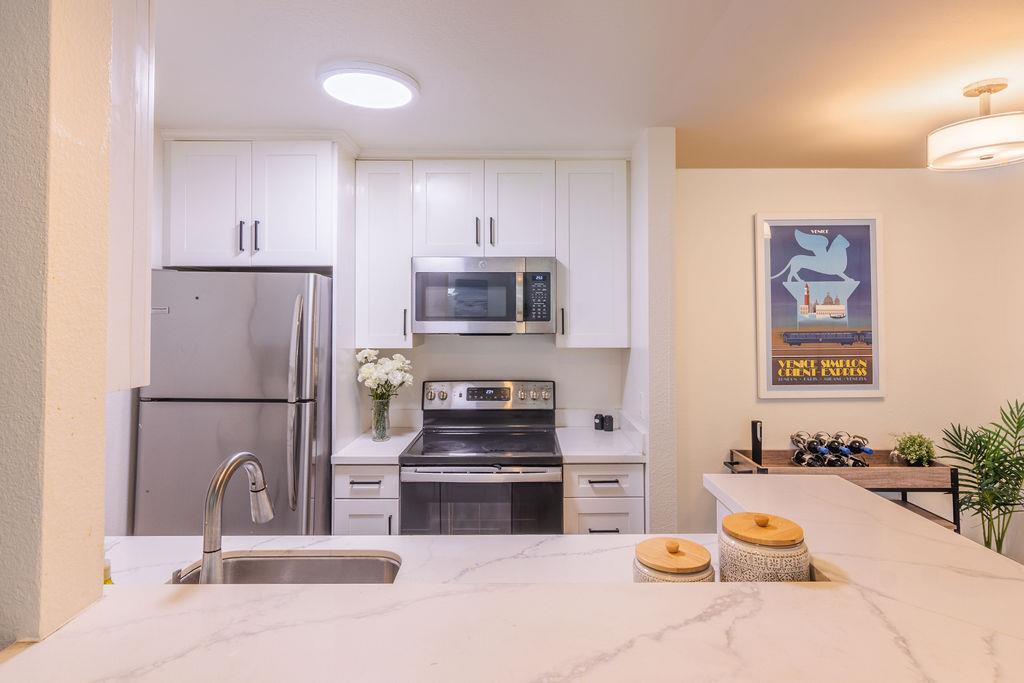 Detail Gallery Image 9 of 39 For 381 Half Moon Ln #209,  Daly City,  CA 94015 - 1 Beds | 1 Baths