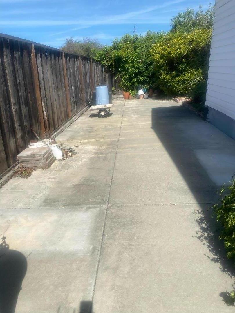 Detail Gallery Image 3 of 6 For 1601 Big Bend Dr, Milpitas,  CA 95035 - 3 Beds | 2 Baths