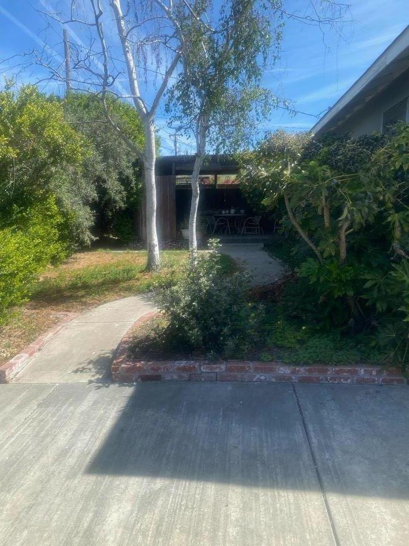 Detail Gallery Image 4 of 6 For 1601 Big Bend Dr, Milpitas,  CA 95035 - 3 Beds | 2 Baths