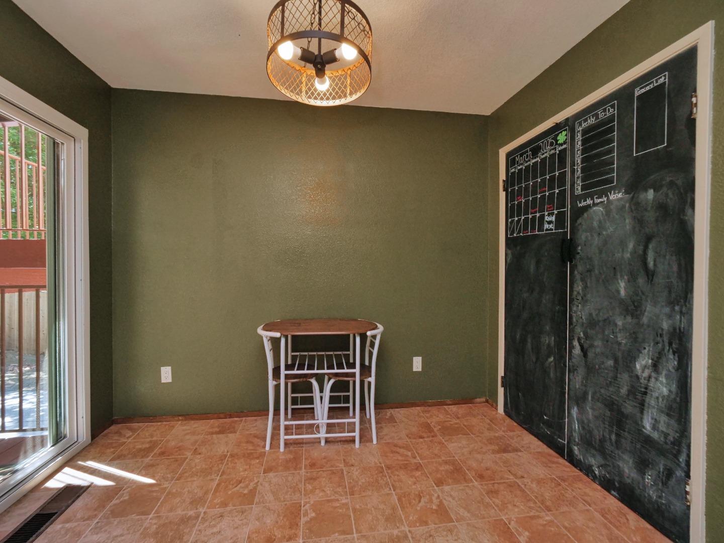 Detail Gallery Image 16 of 18 For 5909 Amend Rd, El Sobrante,  CA 94803 - 4 Beds | 3 Baths