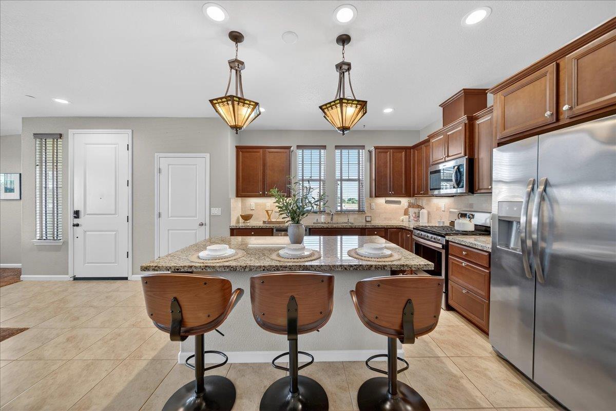 Detail Gallery Image 15 of 43 For 17603 Reynolds St, Marina,  CA 93933 - 3 Beds | 2/1 Baths