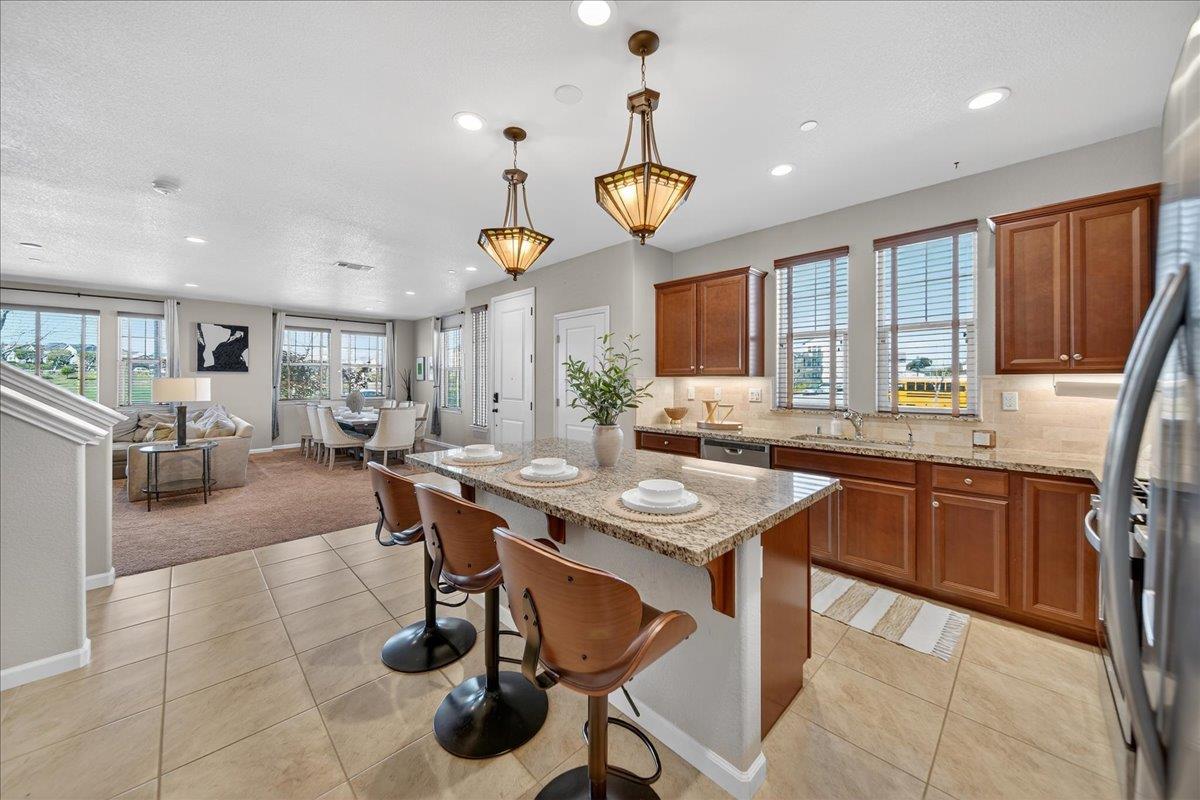 Detail Gallery Image 16 of 43 For 17603 Reynolds St, Marina,  CA 93933 - 3 Beds | 2/1 Baths