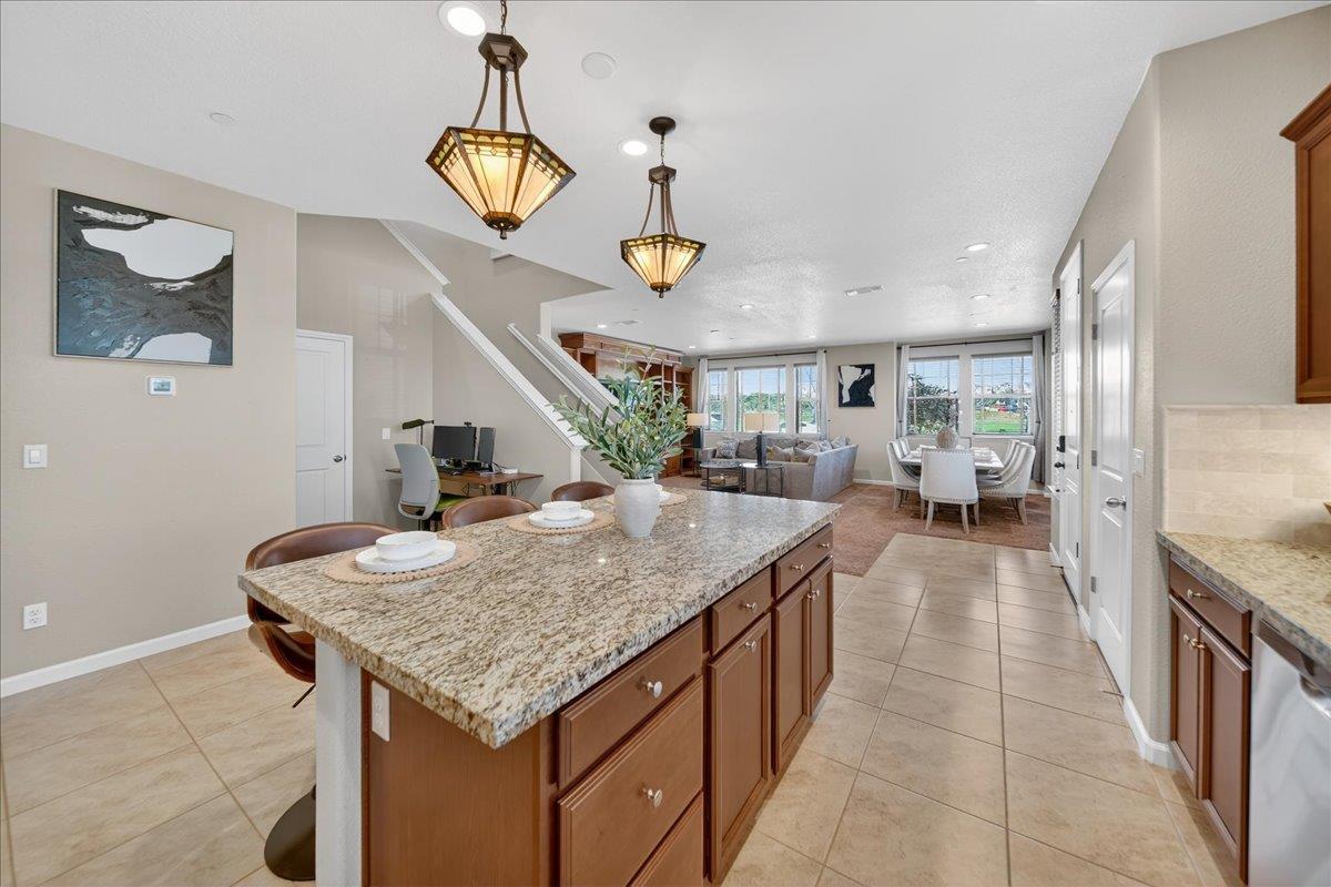 Detail Gallery Image 18 of 43 For 17603 Reynolds St, Marina,  CA 93933 - 3 Beds | 2/1 Baths