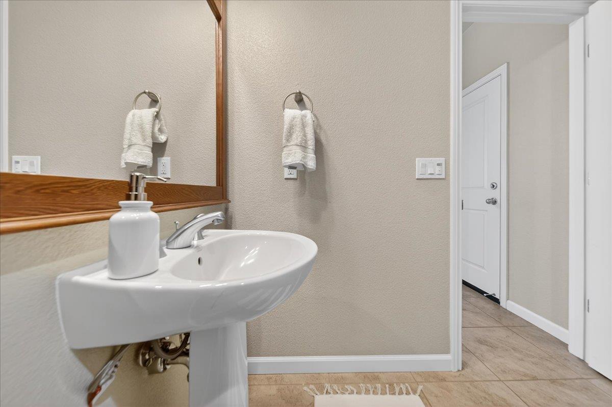 Detail Gallery Image 20 of 43 For 17603 Reynolds St, Marina,  CA 93933 - 3 Beds | 2/1 Baths