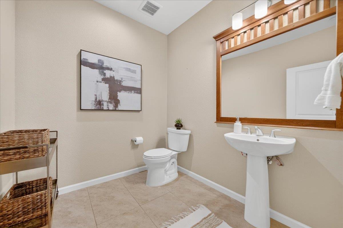 Detail Gallery Image 21 of 43 For 17603 Reynolds St, Marina,  CA 93933 - 3 Beds | 2/1 Baths