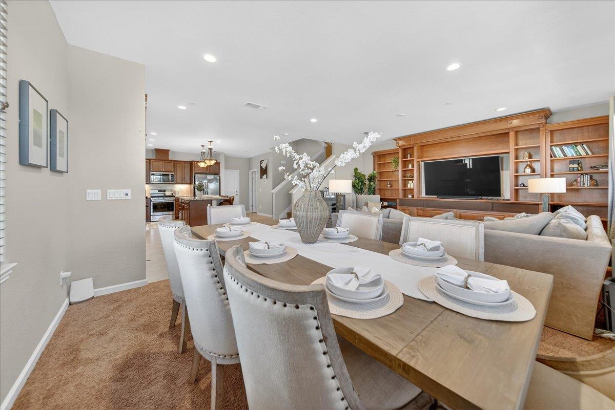 Detail Gallery Image 9 of 43 For 17603 Reynolds St, Marina,  CA 93933 - 3 Beds | 2/1 Baths