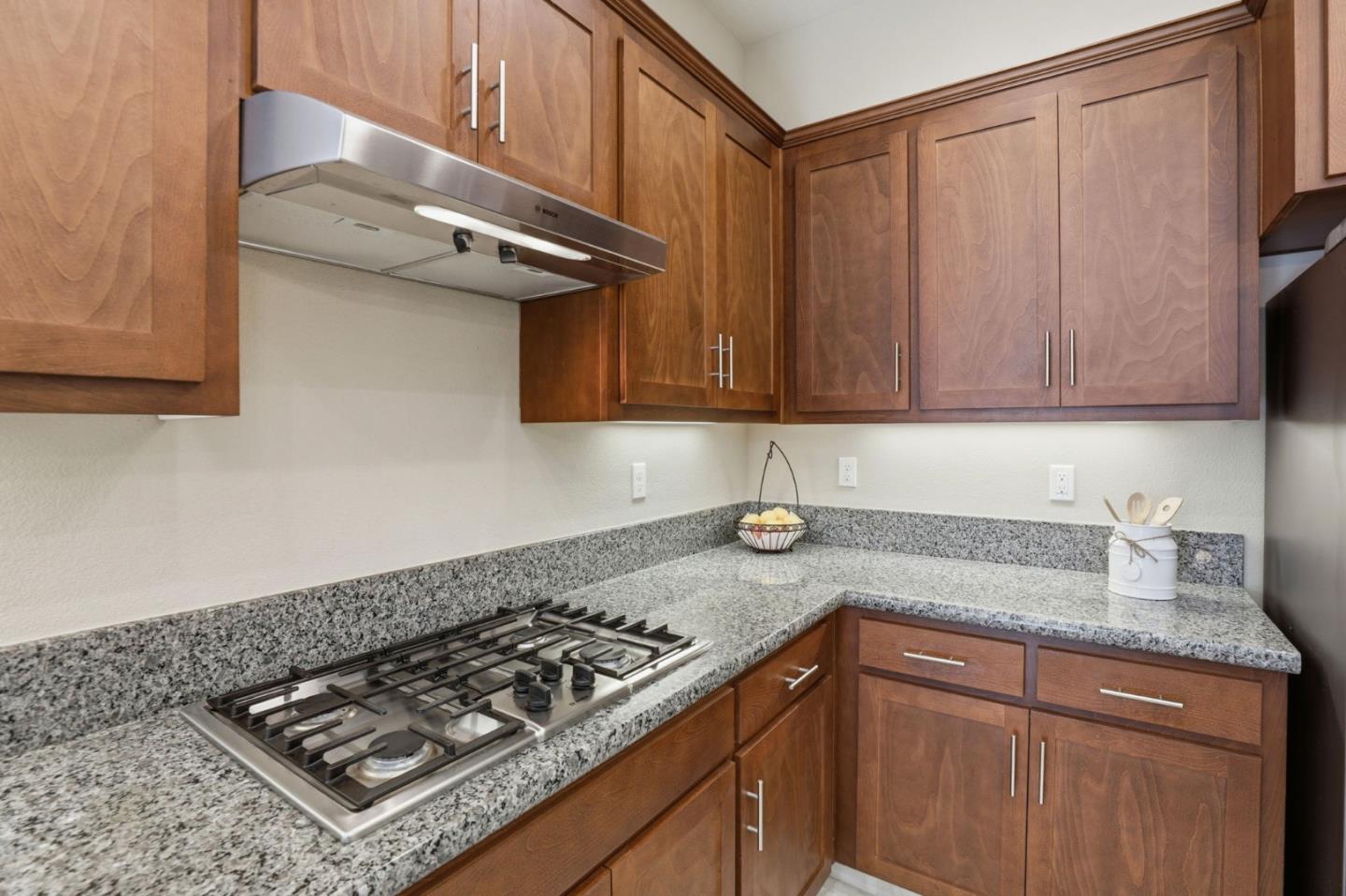 Detail Gallery Image 12 of 41 For 1575 Sunflower Dr, Hollister,  CA 95023 - 4 Beds | 2 Baths