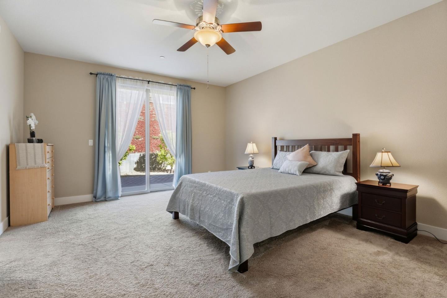 Detail Gallery Image 17 of 41 For 1575 Sunflower Dr, Hollister,  CA 95023 - 4 Beds | 2 Baths