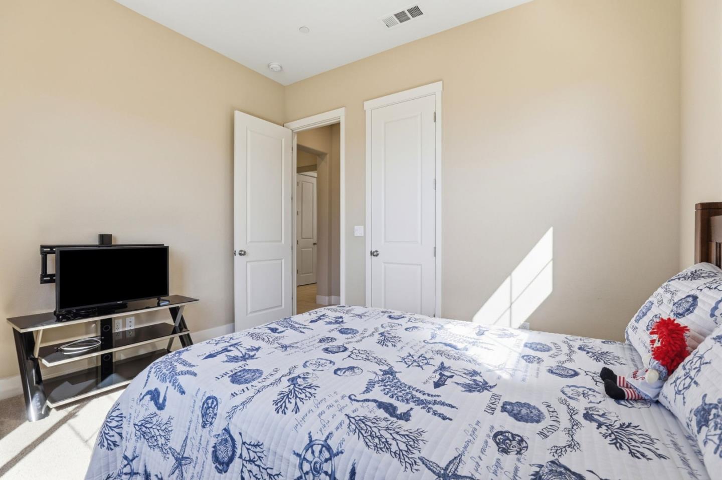 Detail Gallery Image 24 of 41 For 1575 Sunflower Dr, Hollister,  CA 95023 - 4 Beds | 2 Baths