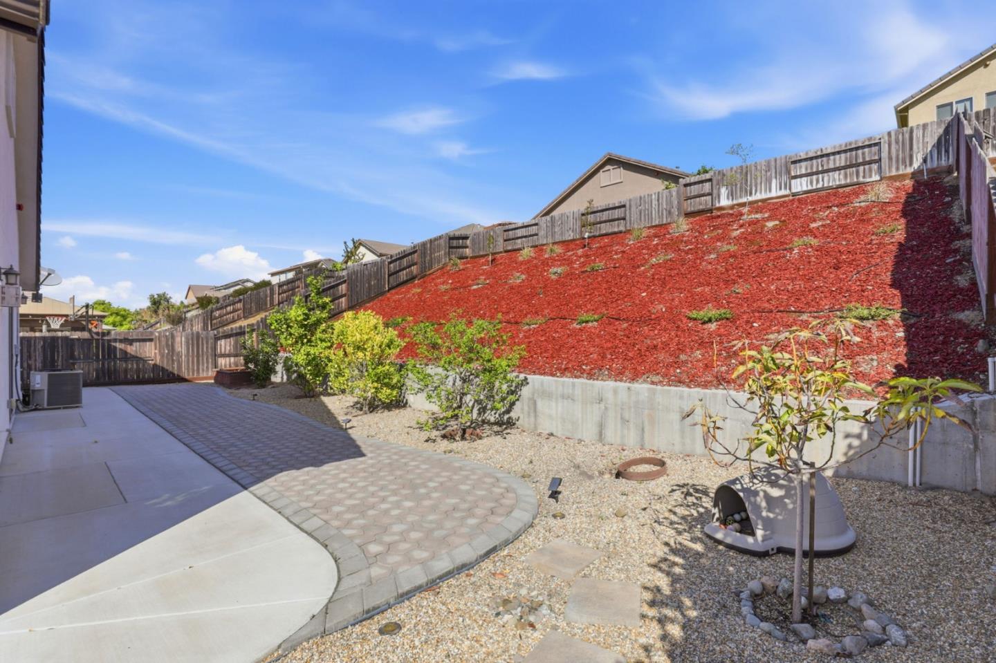 Detail Gallery Image 38 of 41 For 1575 Sunflower Dr, Hollister,  CA 95023 - 4 Beds | 2 Baths