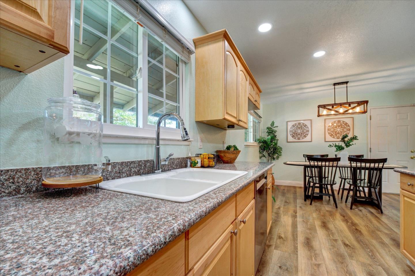 Detail Gallery Image 7 of 36 For 1650 Matheson Rd, Concord,  CA 94521 - 3 Beds | 2 Baths