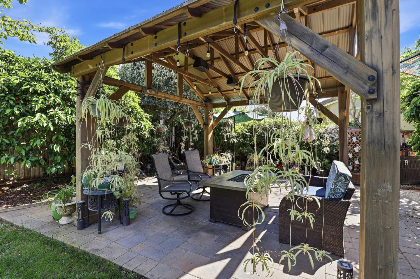 Detail Gallery Image 30 of 35 For 9554 Rodeo Dr, Gilroy,  CA 95020 - 5 Beds | 3 Baths