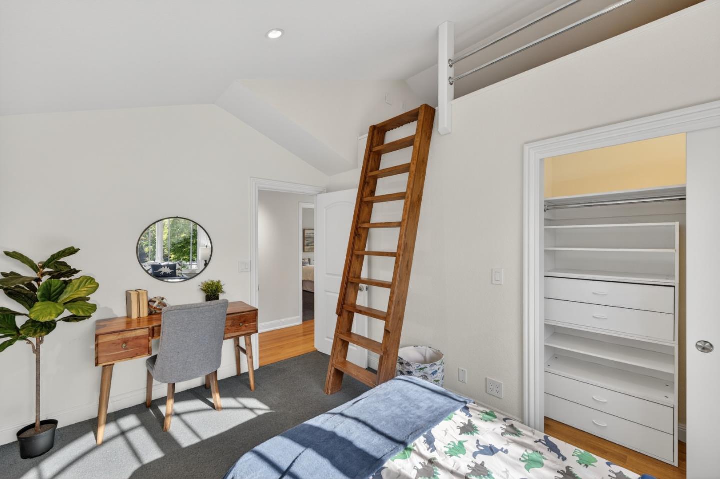 Detail Gallery Image 12 of 97 For 1487 Fallen Leaf Ln, Los Altos,  CA 94024 - 5 Beds | 4 Baths