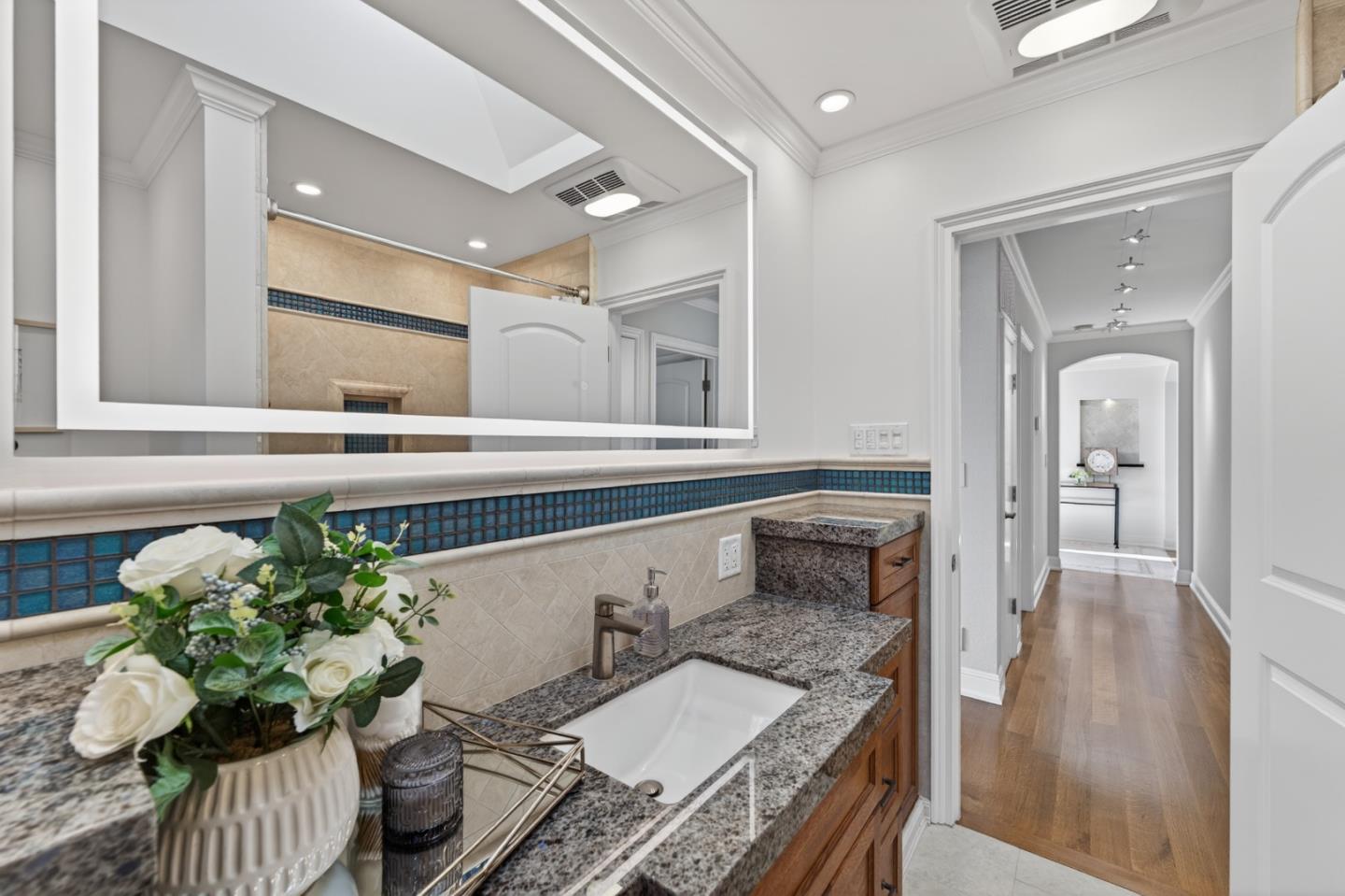 Detail Gallery Image 22 of 97 For 1487 Fallen Leaf Ln, Los Altos,  CA 94024 - 5 Beds | 4 Baths