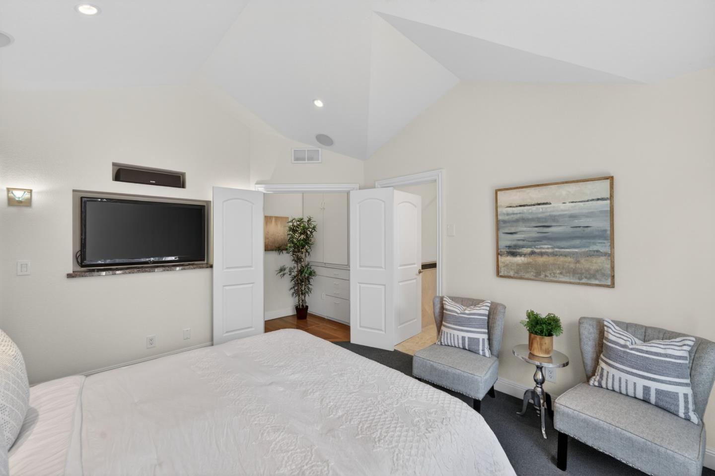 Detail Gallery Image 26 of 97 For 1487 Fallen Leaf Ln, Los Altos,  CA 94024 - 5 Beds | 4 Baths