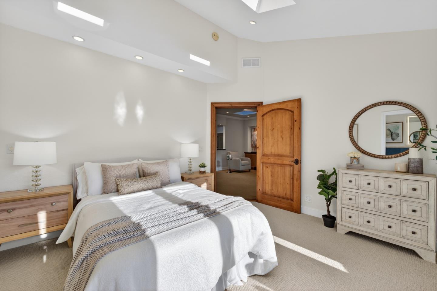 Detail Gallery Image 38 of 97 For 1487 Fallen Leaf Ln, Los Altos,  CA 94024 - 5 Beds | 4 Baths