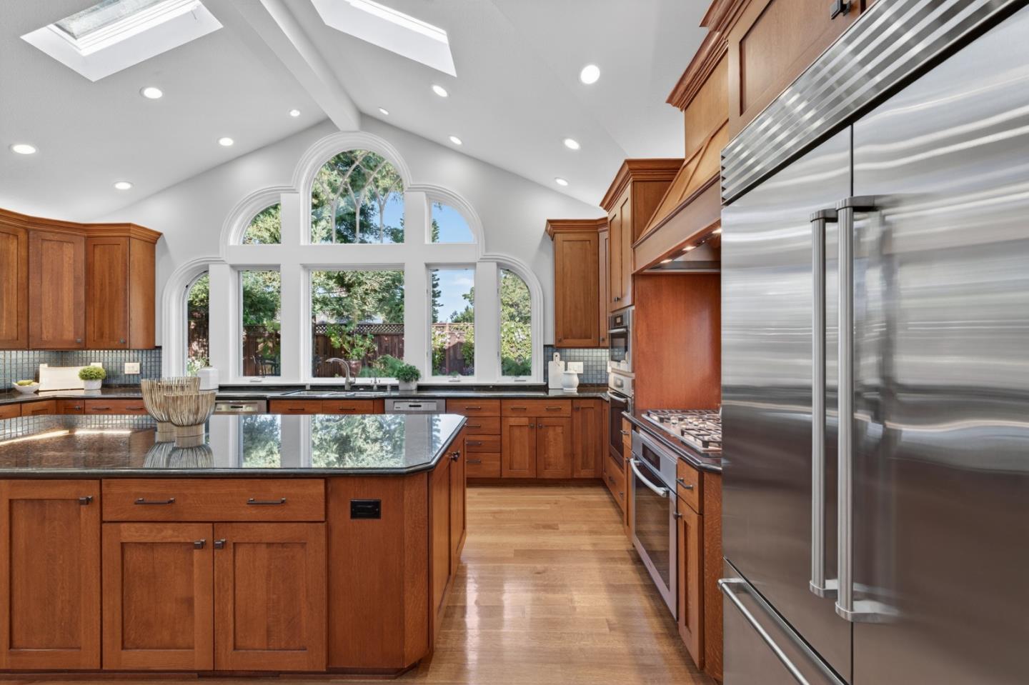 Detail Gallery Image 54 of 97 For 1487 Fallen Leaf Ln, Los Altos,  CA 94024 - 5 Beds | 4 Baths