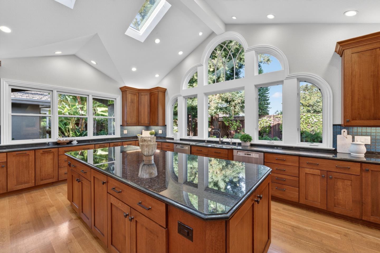 Detail Gallery Image 55 of 97 For 1487 Fallen Leaf Ln, Los Altos,  CA 94024 - 5 Beds | 4 Baths