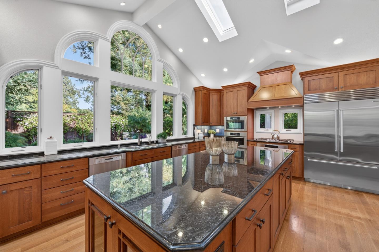 Detail Gallery Image 58 of 97 For 1487 Fallen Leaf Ln, Los Altos,  CA 94024 - 5 Beds | 4 Baths
