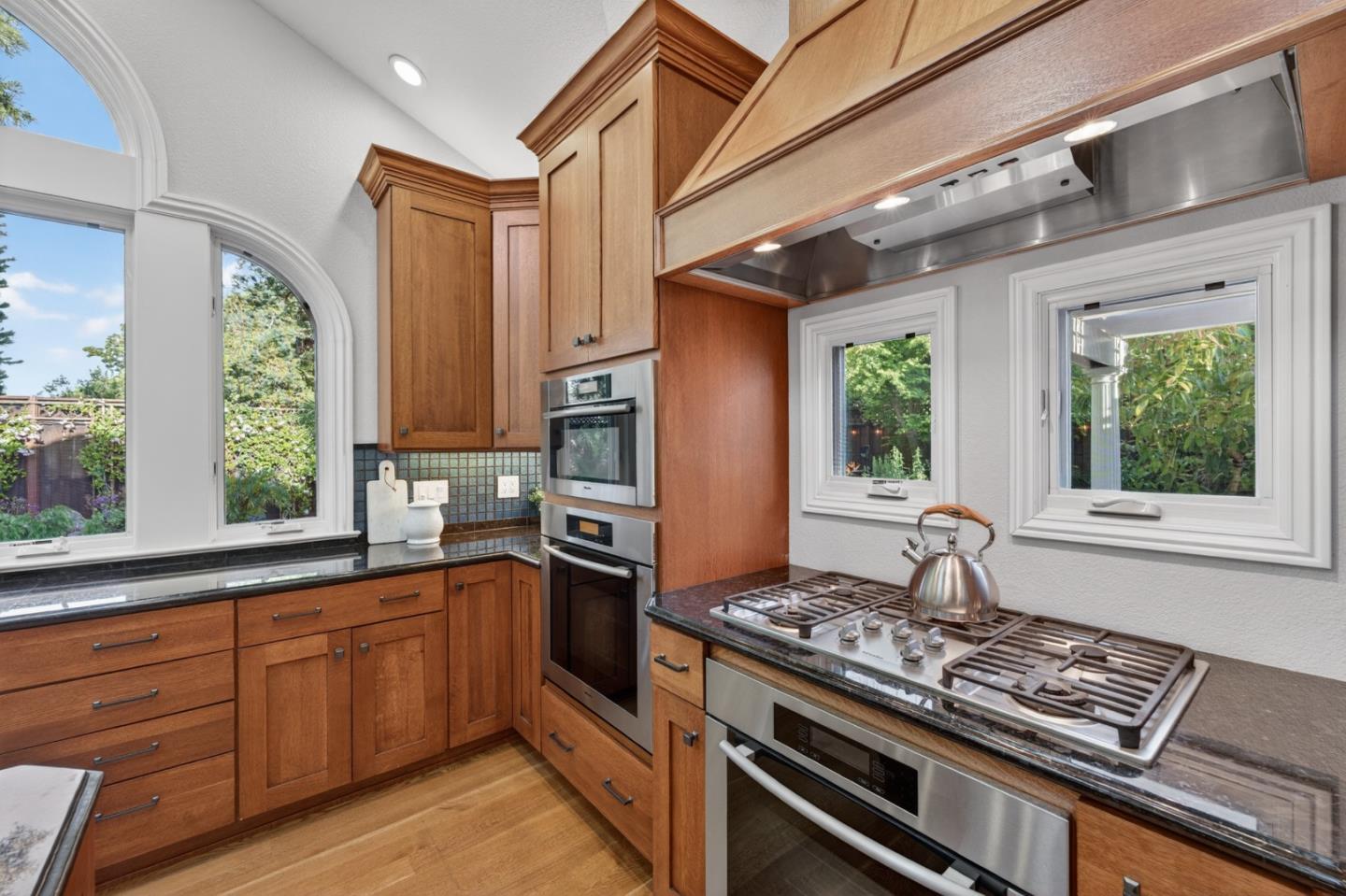 Detail Gallery Image 59 of 97 For 1487 Fallen Leaf Ln, Los Altos,  CA 94024 - 5 Beds | 4 Baths
