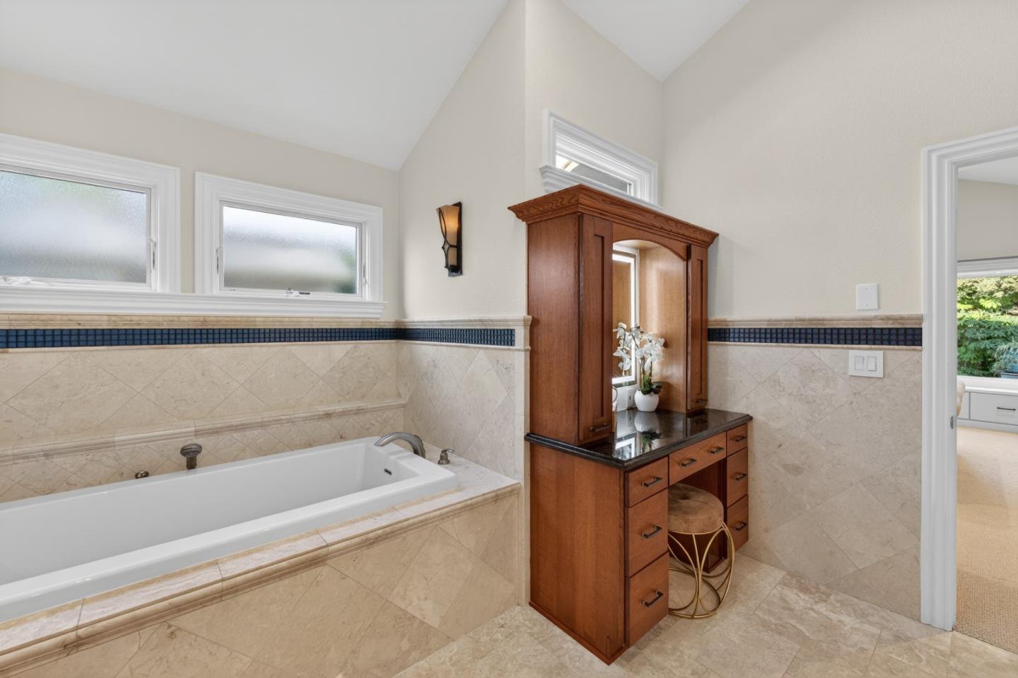 Detail Gallery Image 69 of 97 For 1487 Fallen Leaf Ln, Los Altos,  CA 94024 - 5 Beds | 4 Baths