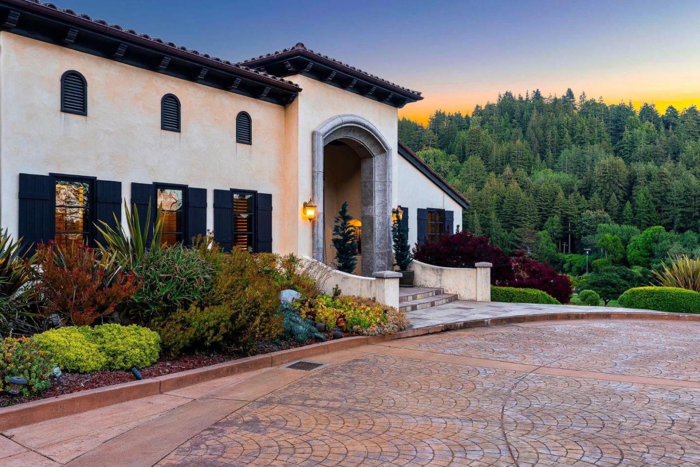 Detail Gallery Image 106 of 112 For 220 Falcon Hl, Santa Cruz,  CA 95065 - 5 Beds | 5/1 Baths