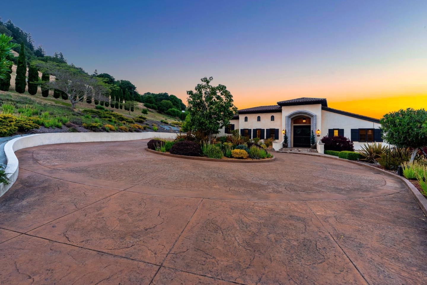 Detail Gallery Image 111 of 112 For 220 Falcon Hl, Santa Cruz,  CA 95065 - 5 Beds | 5/1 Baths