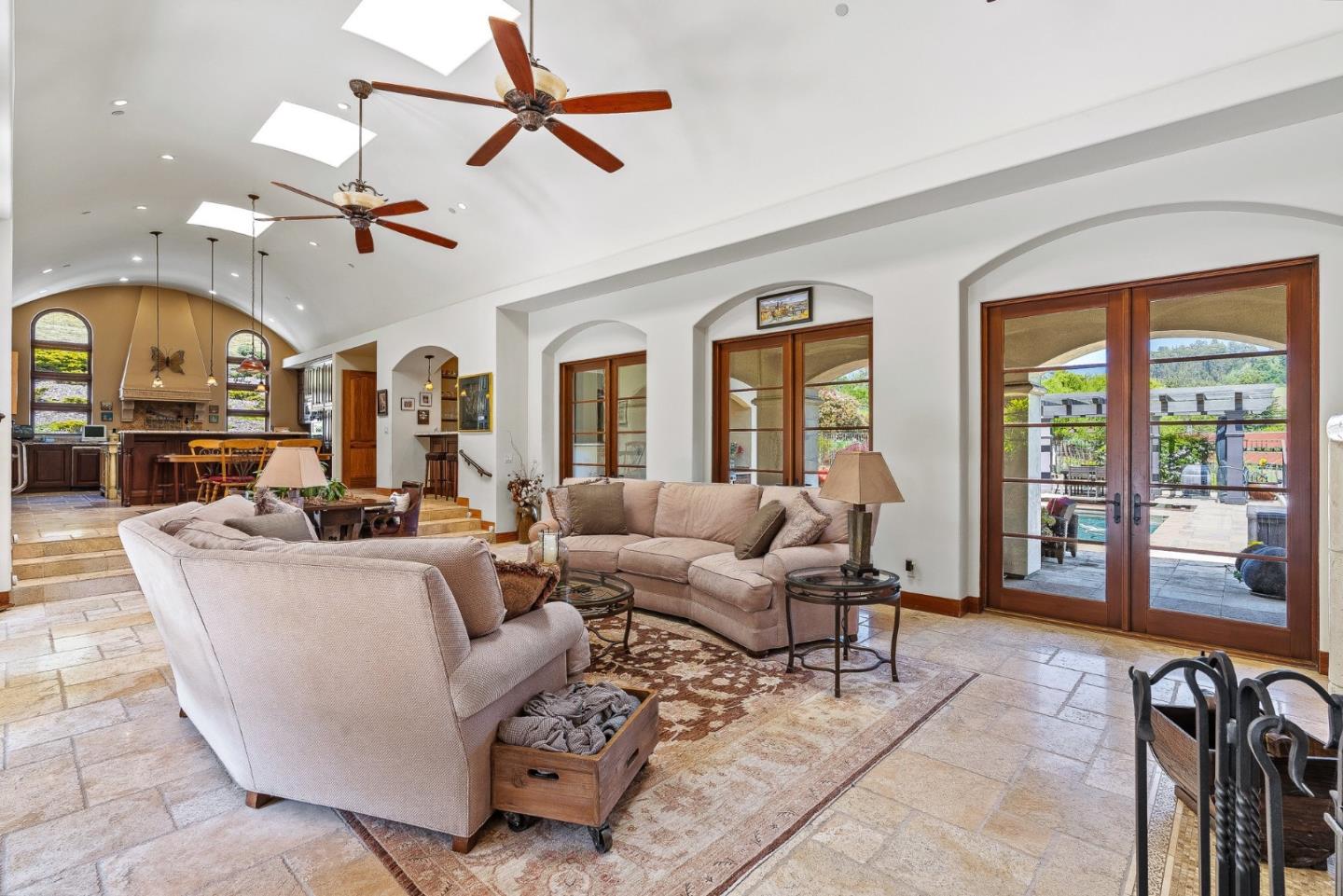 Detail Gallery Image 14 of 112 For 220 Falcon Hl, Santa Cruz,  CA 95065 - 5 Beds | 5/1 Baths