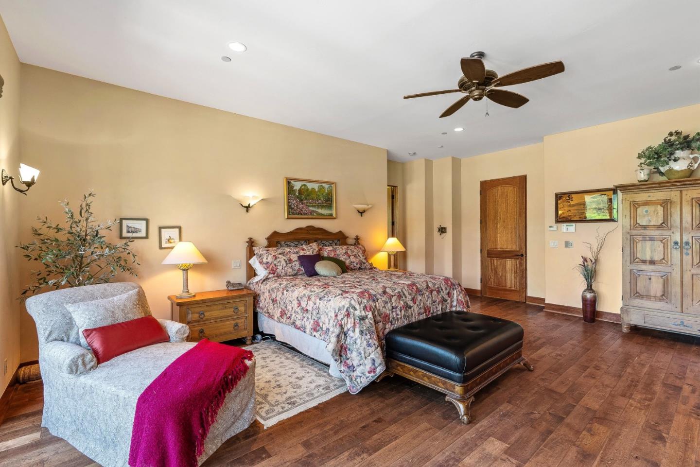 Detail Gallery Image 45 of 112 For 220 Falcon Hl, Santa Cruz,  CA 95065 - 5 Beds | 5/1 Baths