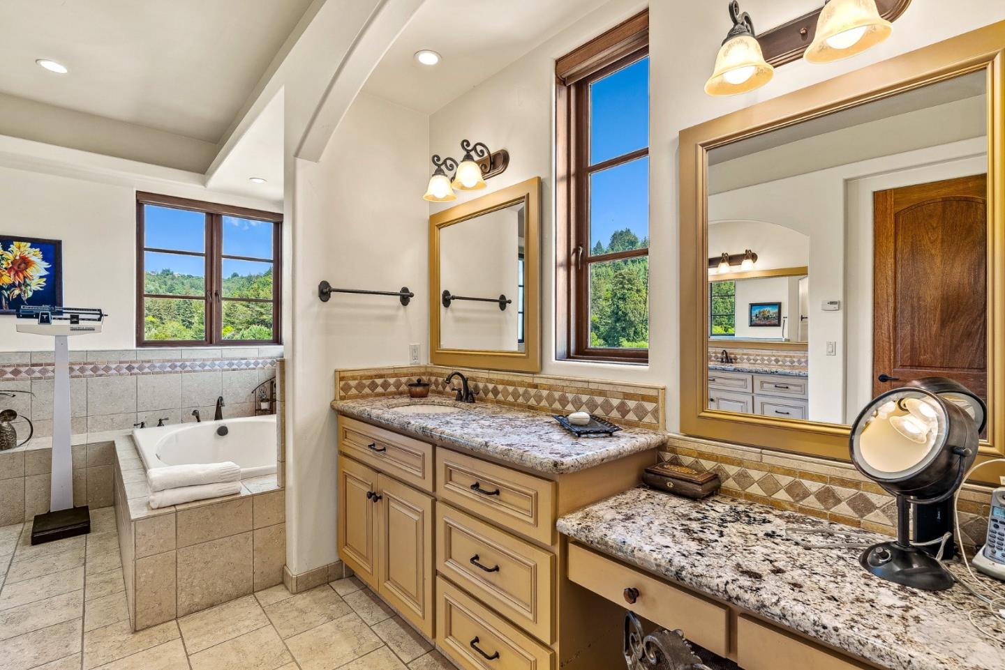 Detail Gallery Image 49 of 112 For 220 Falcon Hl, Santa Cruz,  CA 95065 - 5 Beds | 5/1 Baths