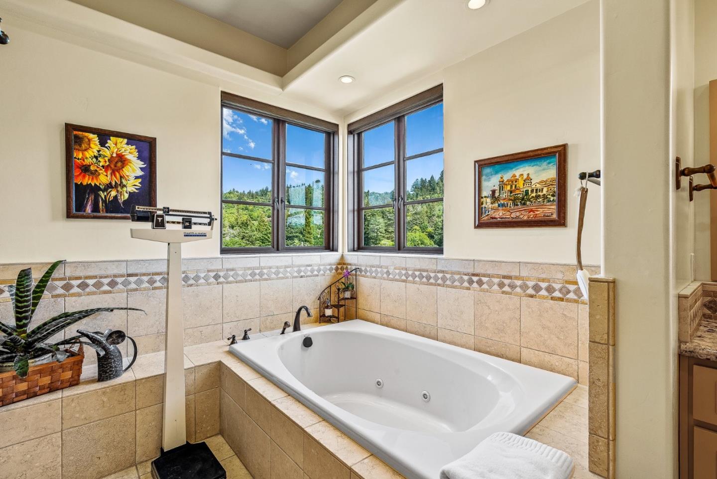 Detail Gallery Image 51 of 112 For 220 Falcon Hl, Santa Cruz,  CA 95065 - 5 Beds | 5/1 Baths