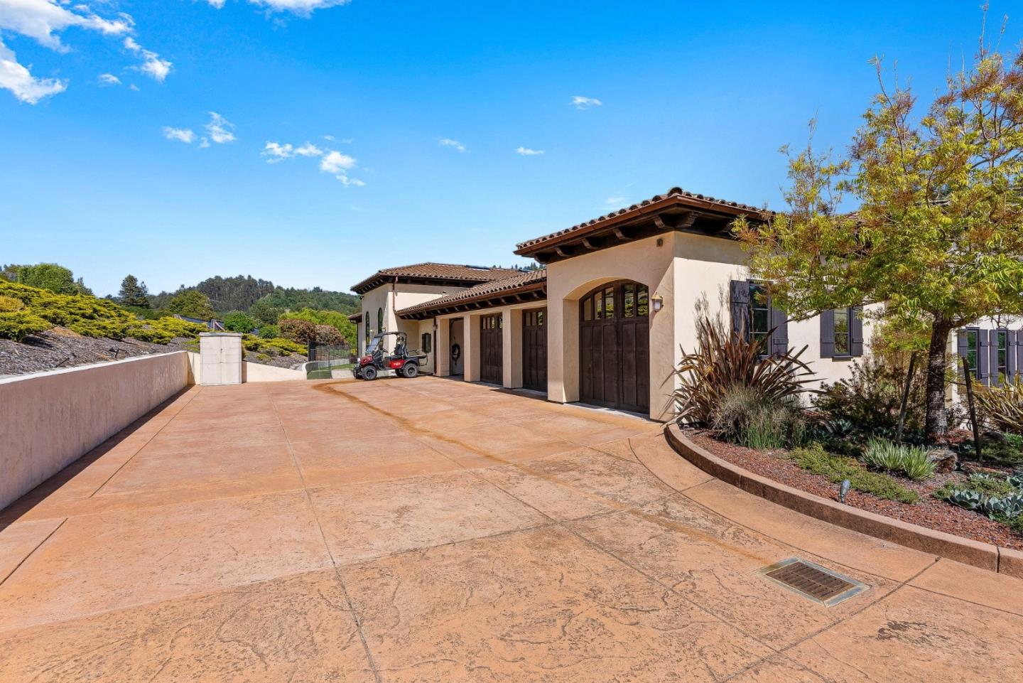 Detail Gallery Image 65 of 112 For 220 Falcon Hl, Santa Cruz,  CA 95065 - 5 Beds | 5/1 Baths