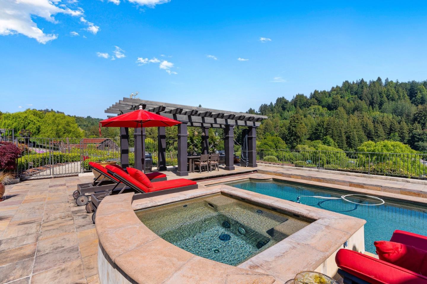 Detail Gallery Image 71 of 112 For 220 Falcon Hl, Santa Cruz,  CA 95065 - 5 Beds | 5/1 Baths