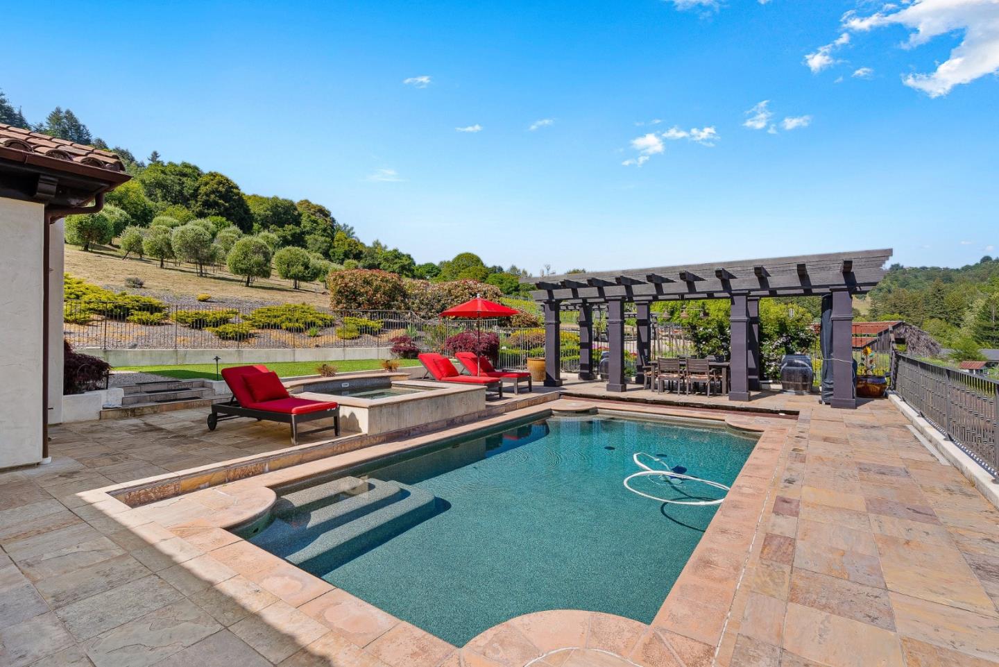 Detail Gallery Image 76 of 112 For 220 Falcon Hl, Santa Cruz,  CA 95065 - 5 Beds | 5/1 Baths