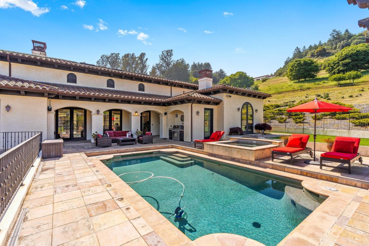 Detail Gallery Image 77 of 112 For 220 Falcon Hl, Santa Cruz,  CA 95065 - 5 Beds | 5/1 Baths