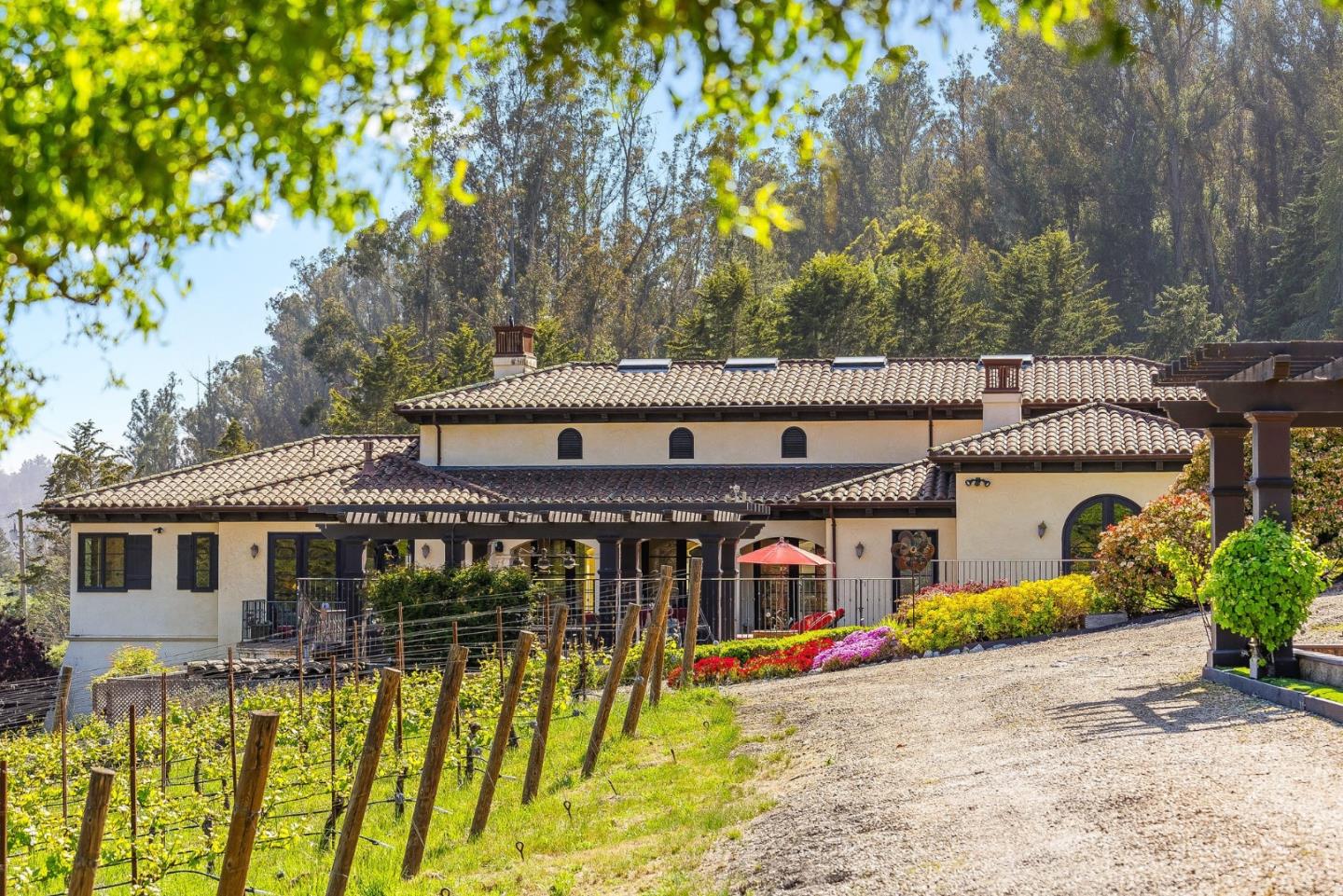 Detail Gallery Image 80 of 112 For 220 Falcon Hl, Santa Cruz,  CA 95065 - 5 Beds | 5/1 Baths