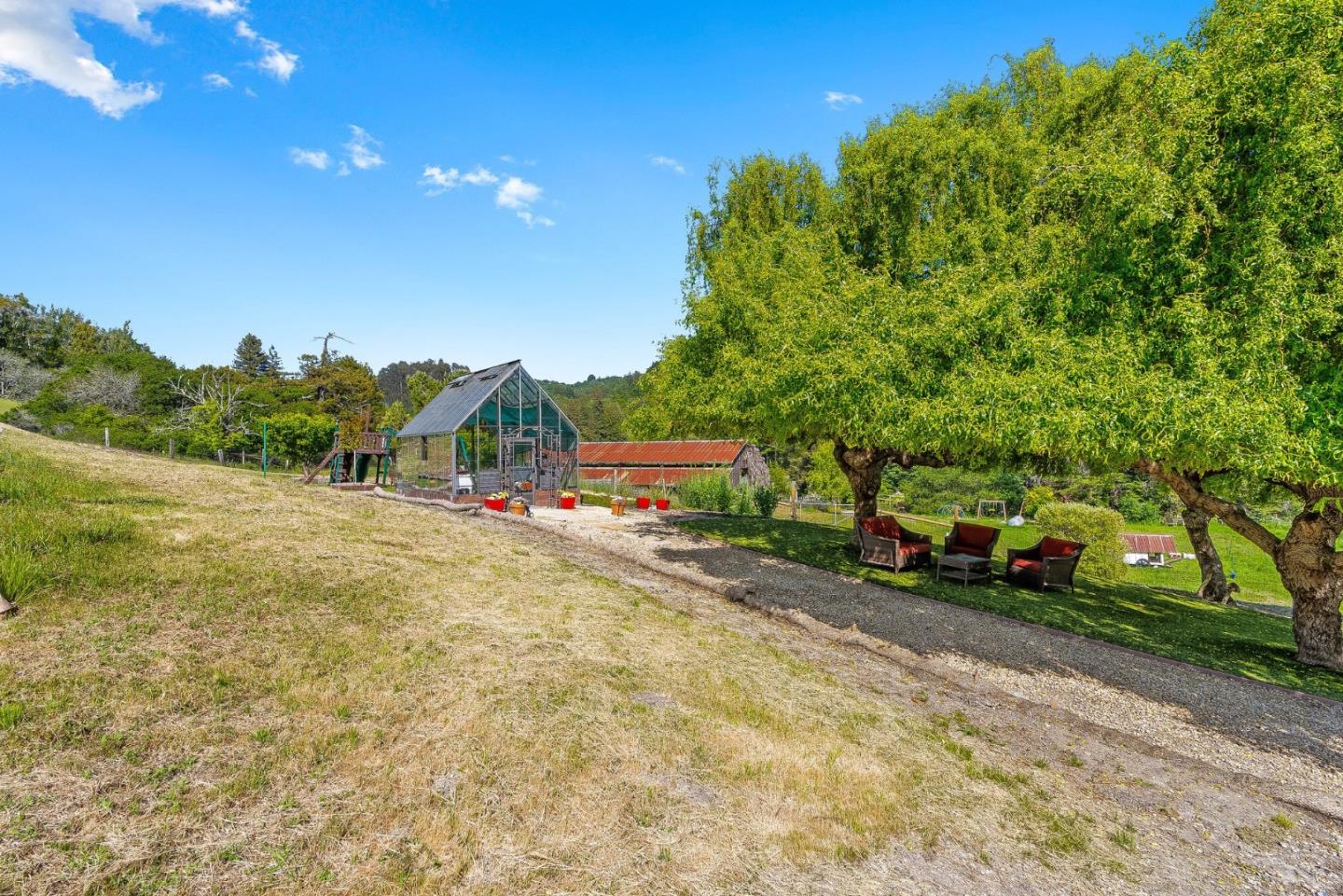 Detail Gallery Image 85 of 112 For 220 Falcon Hl, Santa Cruz,  CA 95065 - 5 Beds | 5/1 Baths