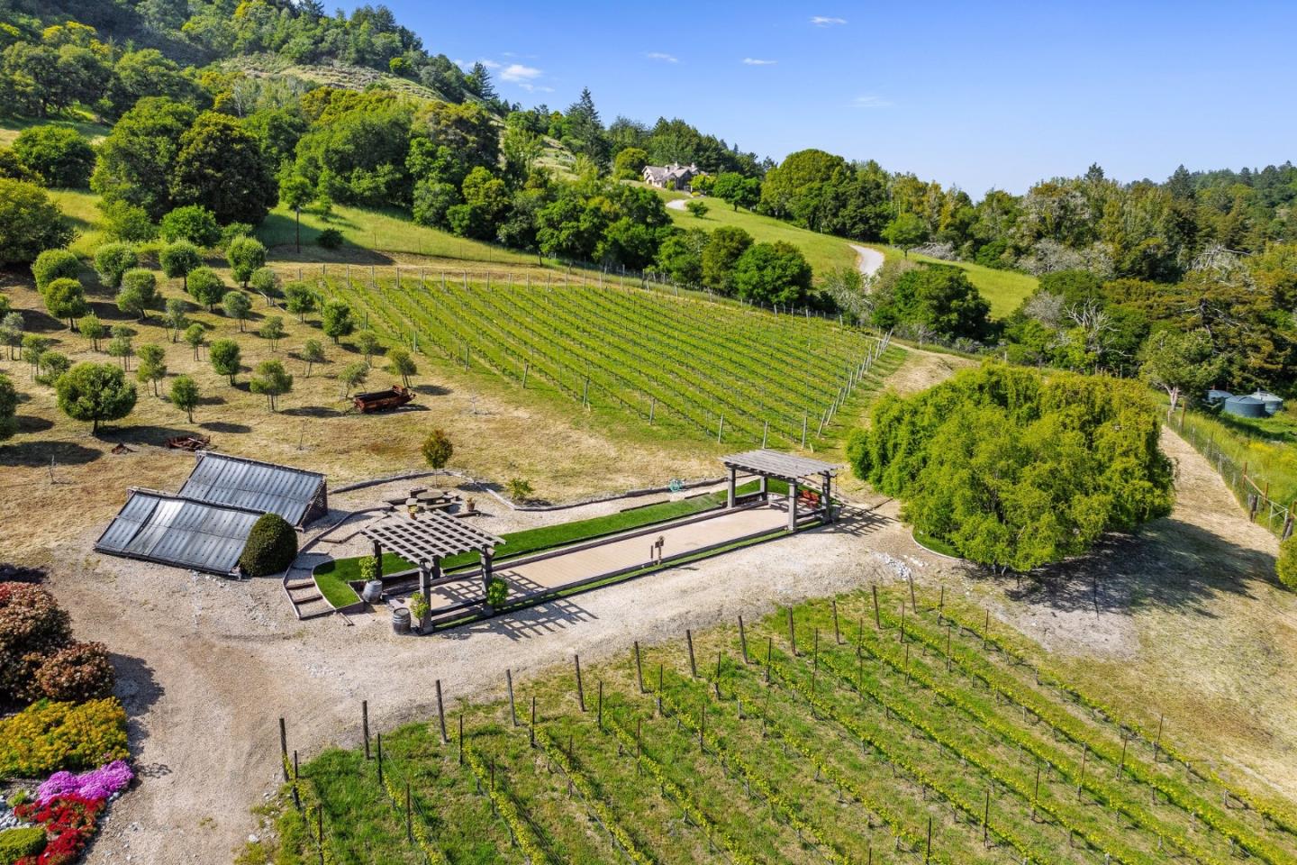 Detail Gallery Image 88 of 112 For 220 Falcon Hl, Santa Cruz,  CA 95065 - 5 Beds | 5/1 Baths