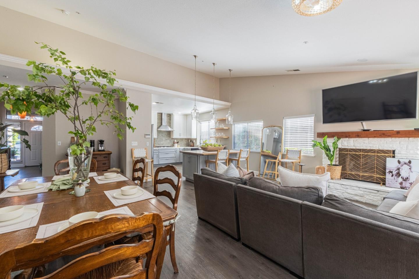 Detail Gallery Image 13 of 43 For 746 Nacional Ct, Salinas,  CA 93901 - 3 Beds | 2 Baths