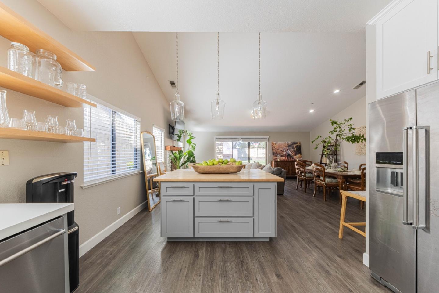 Detail Gallery Image 14 of 43 For 746 Nacional Ct, Salinas,  CA 93901 - 3 Beds | 2 Baths