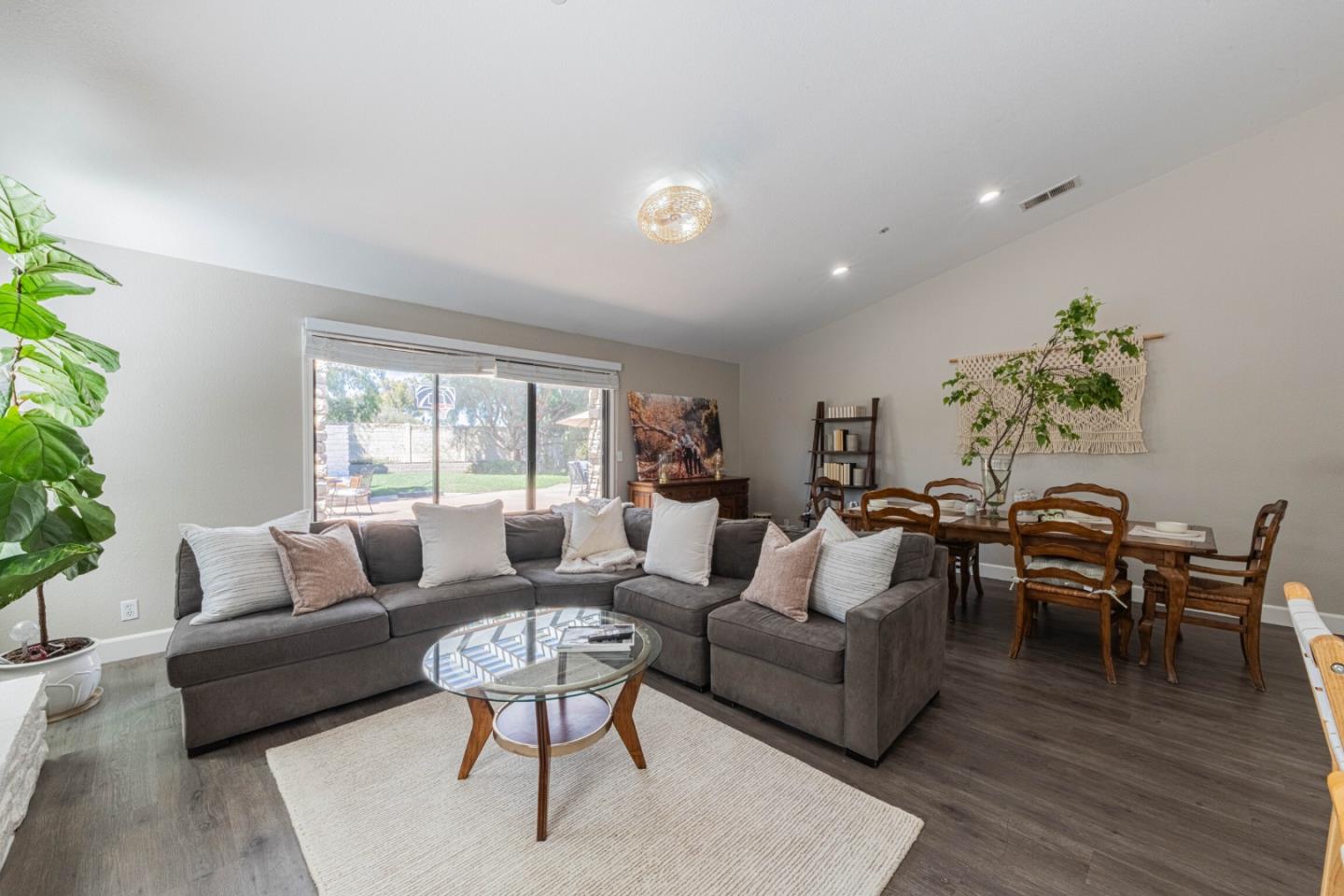 Detail Gallery Image 18 of 43 For 746 Nacional Ct, Salinas,  CA 93901 - 3 Beds | 2 Baths