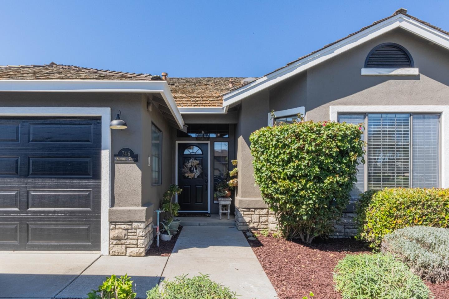Detail Gallery Image 2 of 43 For 746 Nacional Ct, Salinas,  CA 93901 - 3 Beds | 2 Baths