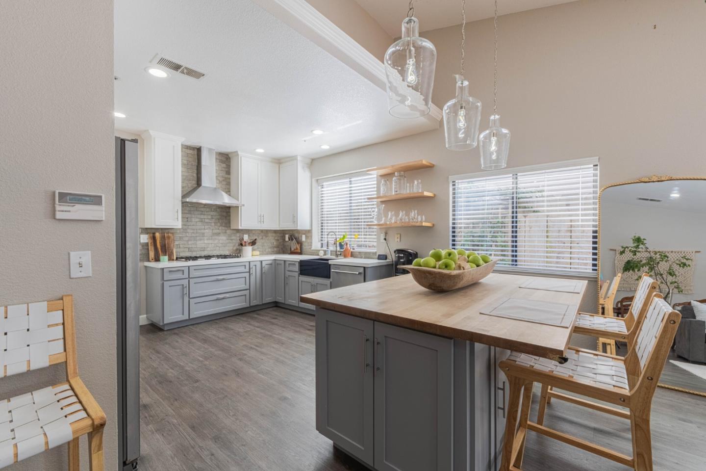 Detail Gallery Image 7 of 43 For 746 Nacional Ct, Salinas,  CA 93901 - 3 Beds | 2 Baths