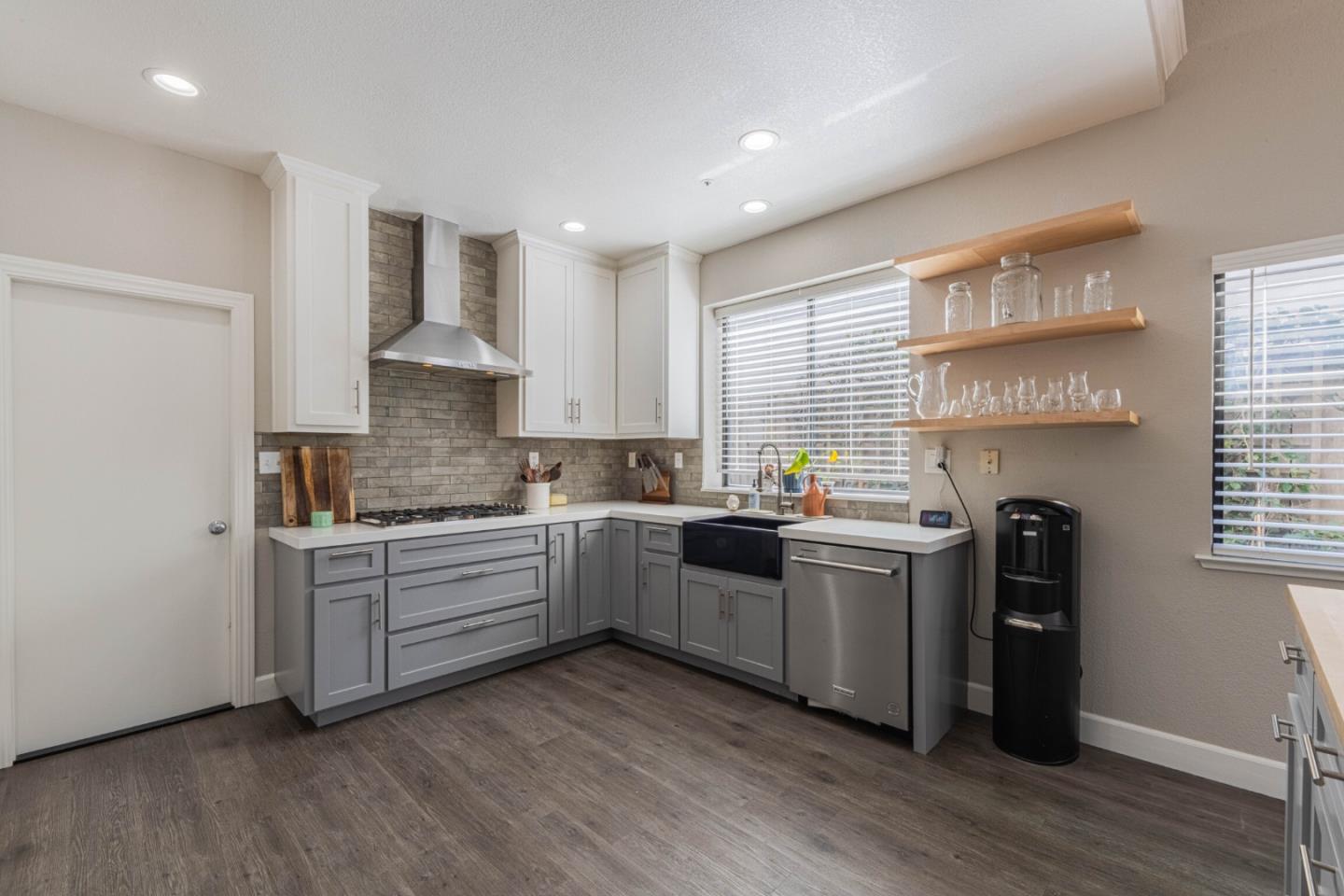 Detail Gallery Image 8 of 43 For 746 Nacional Ct, Salinas,  CA 93901 - 3 Beds | 2 Baths