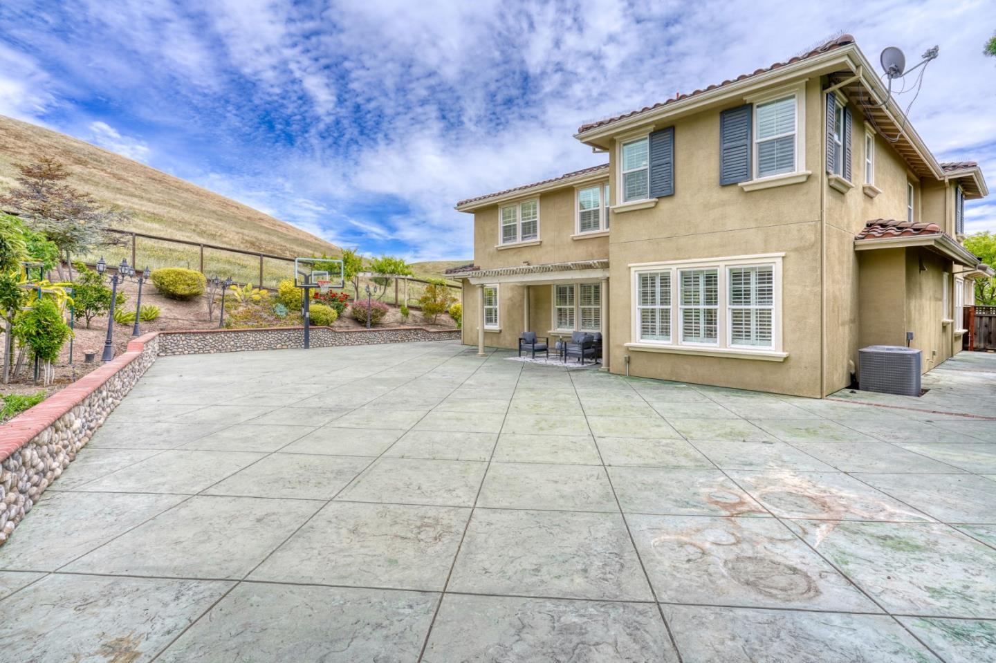 5582 Castello Court, Dublin, CA, 94568